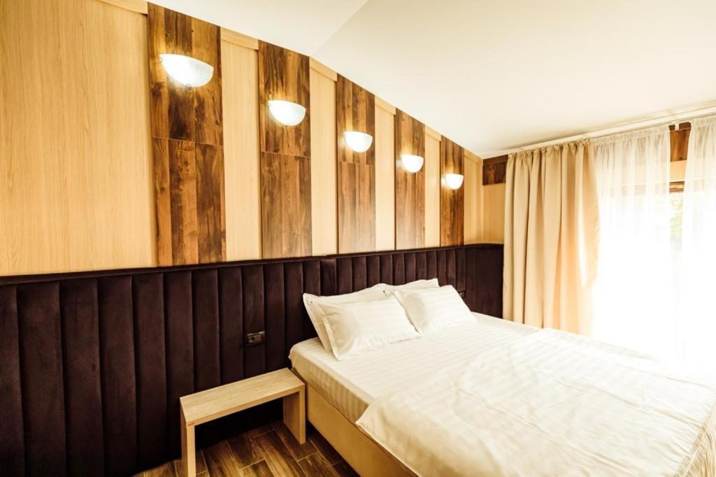 L'Invidia Hotel Novaci-Straini Luaran gambar