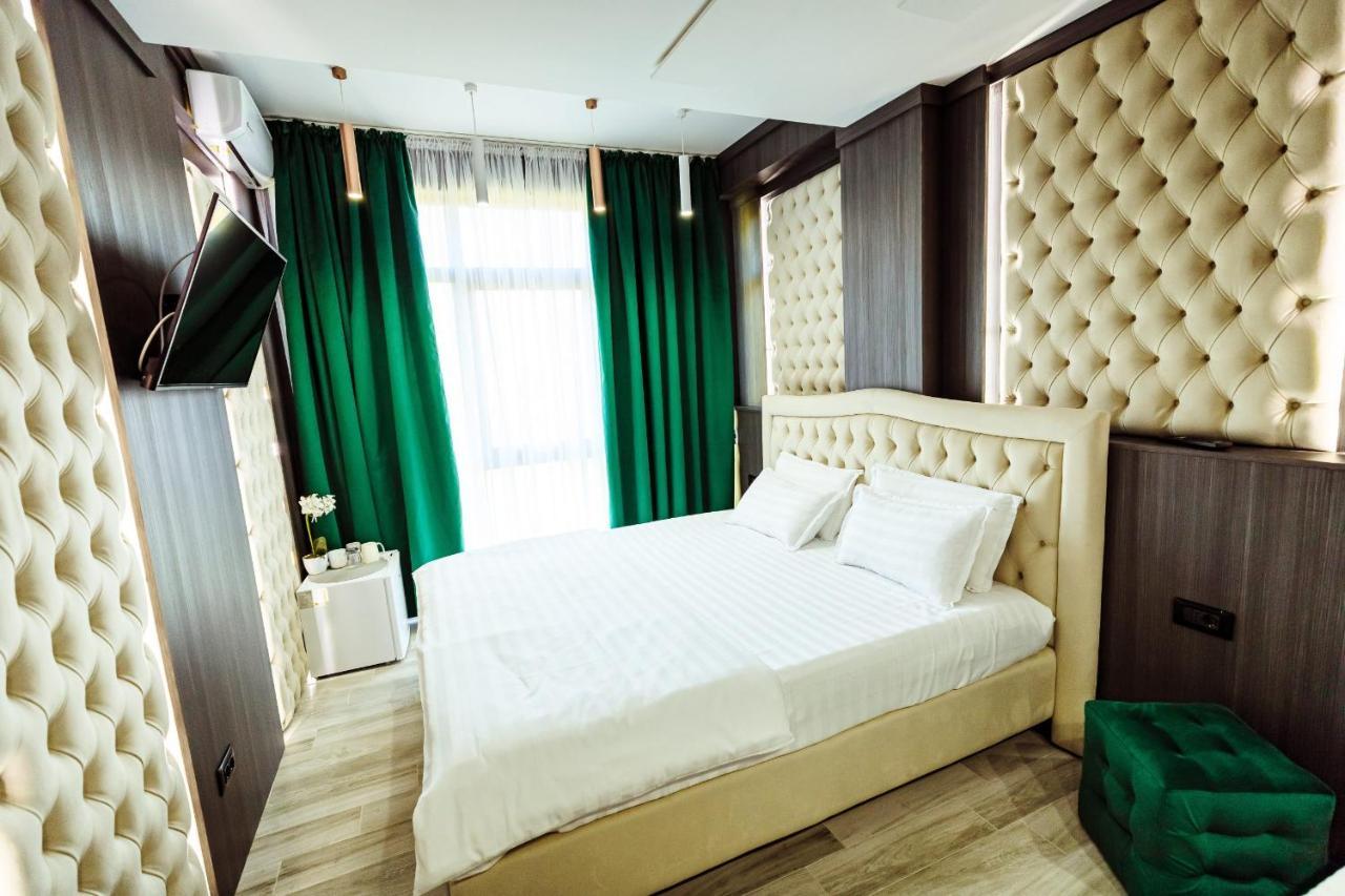 L'Invidia Hotel Novaci-Straini Luaran gambar