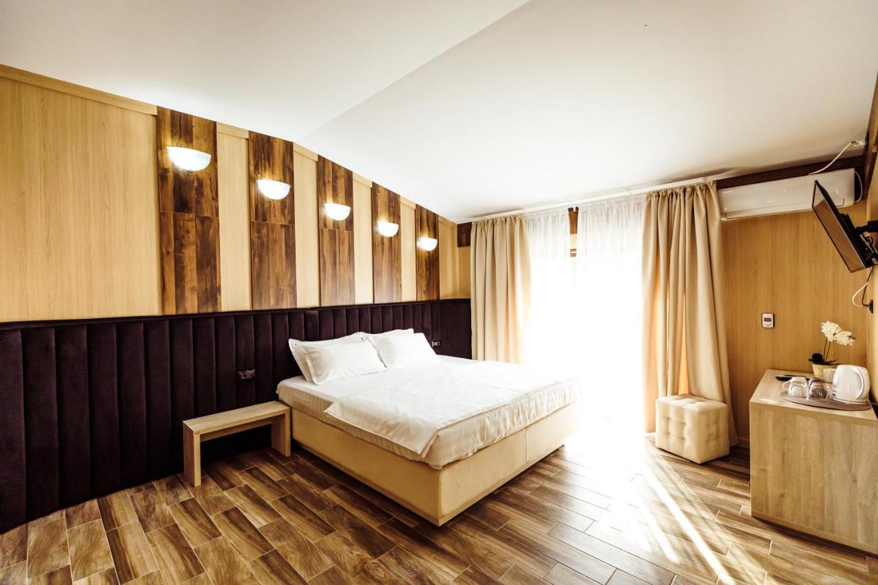 L'Invidia Hotel Novaci-Straini Luaran gambar