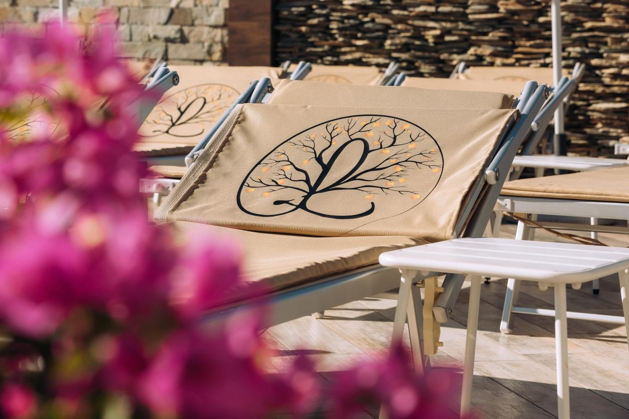 L'Invidia Hotel Novaci-Straini Luaran gambar